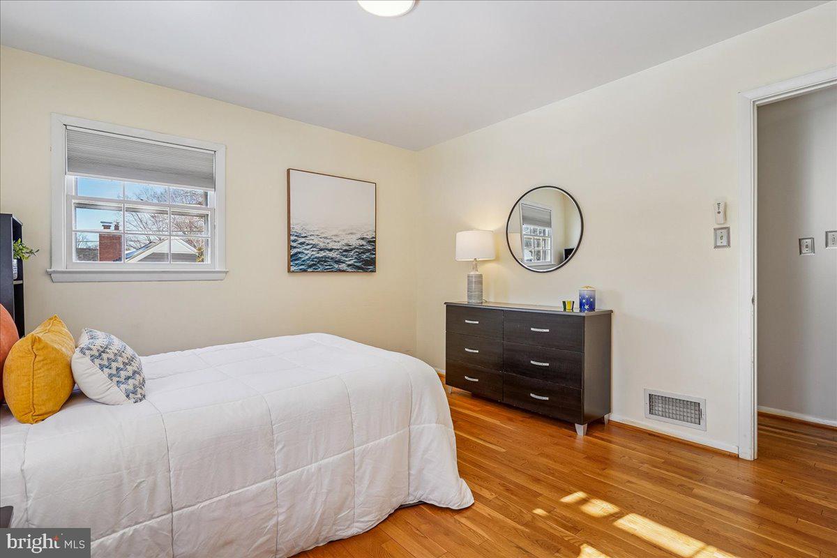 2412 CAVENDISH DR, ALEXANDRIA, Virginia 22308, 3 Bedrooms Bedrooms, ,2 BathroomsBathrooms,Residential,For sale,2412 CAVENDISH DR,VAFX2283444 MLS # VAFX2283444