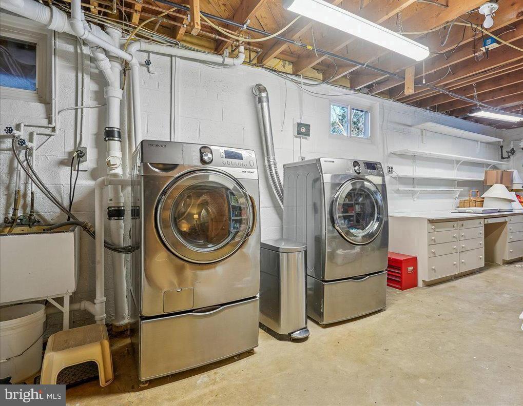 2412 CAVENDISH DR, ALEXANDRIA, Virginia 22308, 3 Bedrooms Bedrooms, ,2 BathroomsBathrooms,Residential,For sale,2412 CAVENDISH DR,VAFX2283444 MLS # VAFX2283444