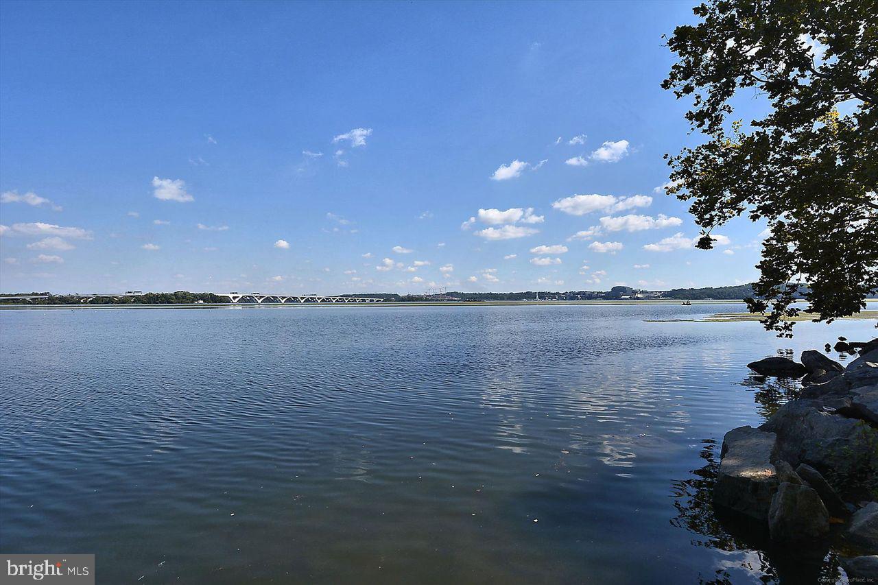 2412 CAVENDISH DR, ALEXANDRIA, Virginia 22308, 3 Bedrooms Bedrooms, ,2 BathroomsBathrooms,Residential,For sale,2412 CAVENDISH DR,VAFX2283444 MLS # VAFX2283444