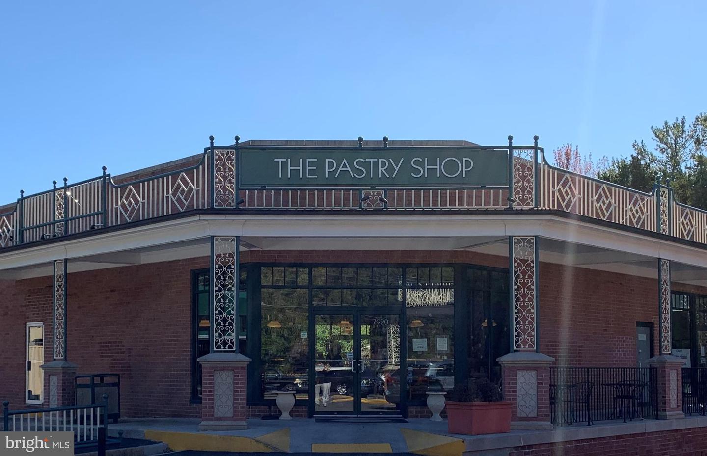 2412 CAVENDISH DR, ALEXANDRIA, Virginia 22308, 3 Bedrooms Bedrooms, ,2 BathroomsBathrooms,Residential,For sale,2412 CAVENDISH DR,VAFX2283444 MLS # VAFX2283444