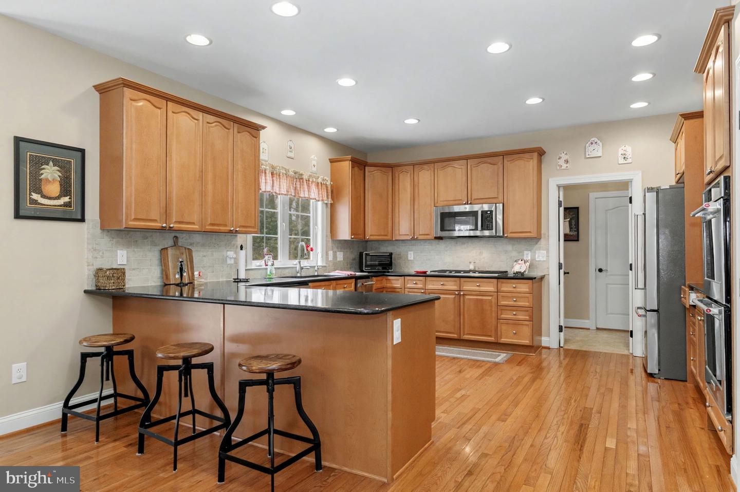 8360 HICKORY HOLLOW CT, MANASSAS, Virginia 20112, 5 Bedrooms Bedrooms, ,3 BathroomsBathrooms,Residential,For sale,8360 HICKORY HOLLOW CT,VAPW2109808 MLS # VAPW2109808