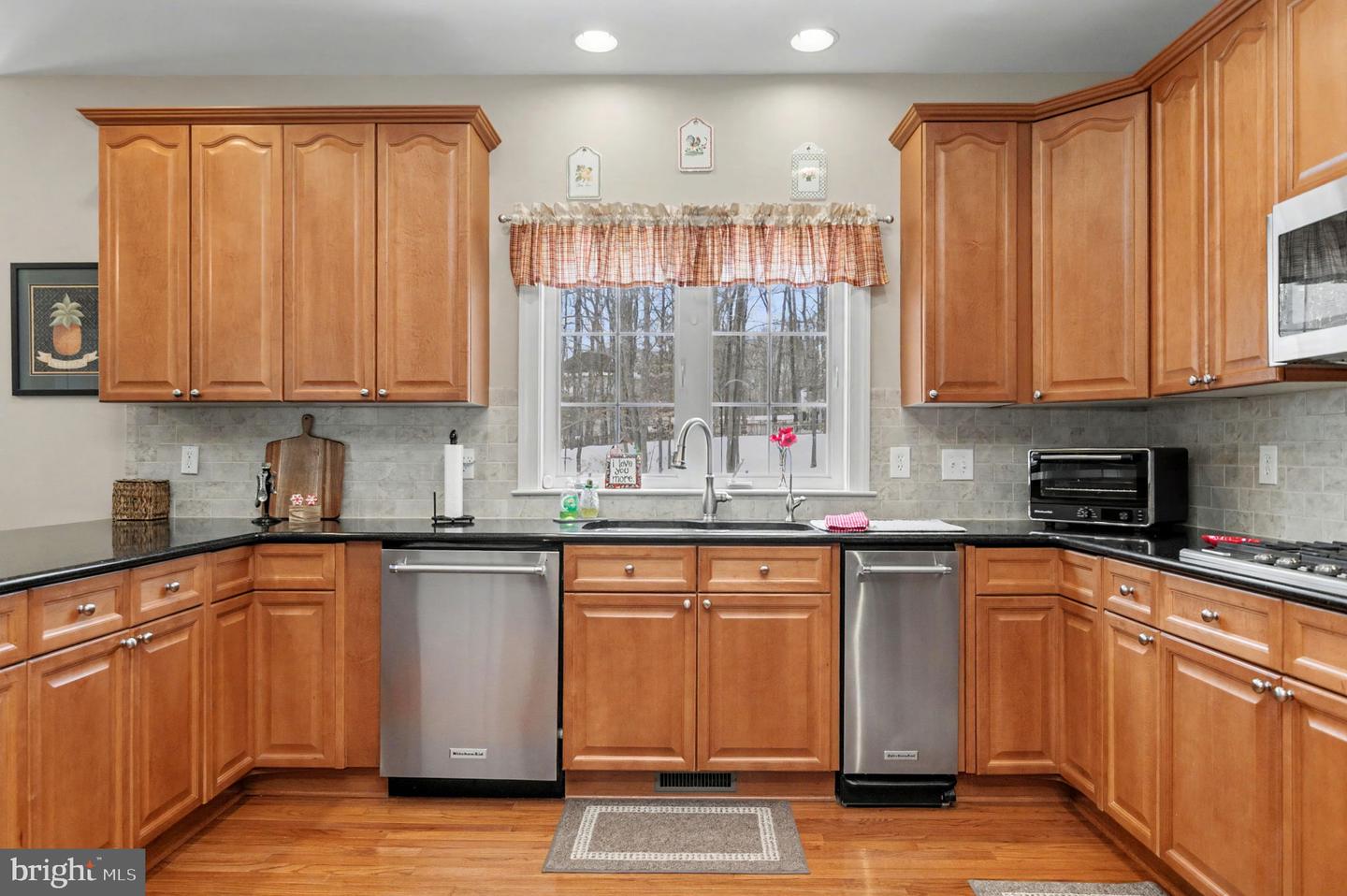 8360 HICKORY HOLLOW CT, MANASSAS, Virginia 20112, 5 Bedrooms Bedrooms, ,3 BathroomsBathrooms,Residential,For sale,8360 HICKORY HOLLOW CT,VAPW2109808 MLS # VAPW2109808