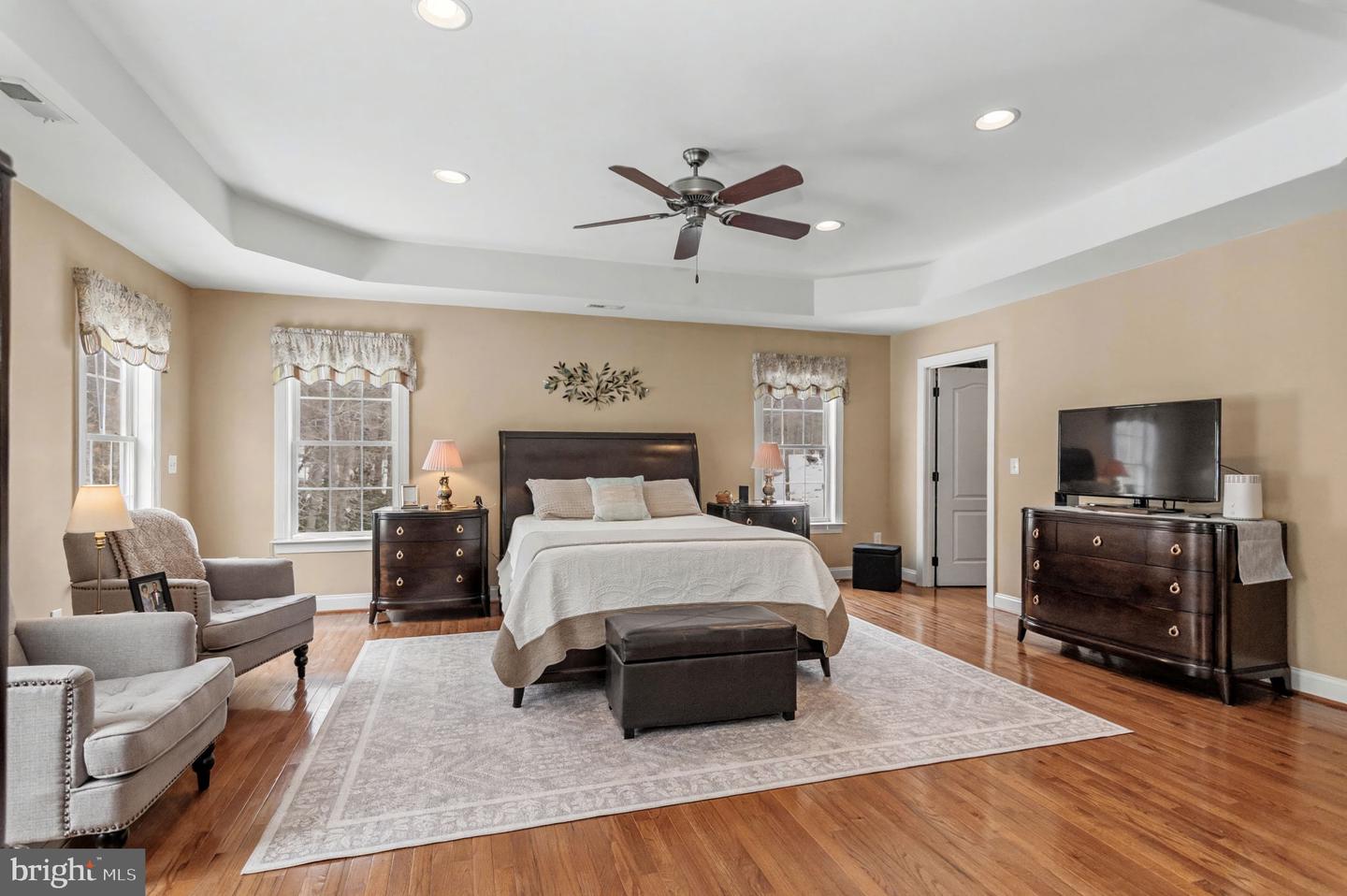 8360 HICKORY HOLLOW CT, MANASSAS, Virginia 20112, 5 Bedrooms Bedrooms, ,3 BathroomsBathrooms,Residential,For sale,8360 HICKORY HOLLOW CT,VAPW2109808 MLS # VAPW2109808