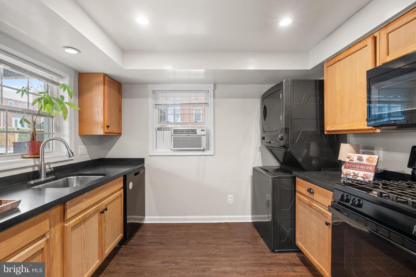 1700 DEWITT AVE, ALEXANDRIA, Virginia 22301, 6 Bedrooms Bedrooms, ,3 BathroomsBathrooms,Residential,For sale,1700 DEWITT AVE,VAAX2052788 MLS # VAAX2052788