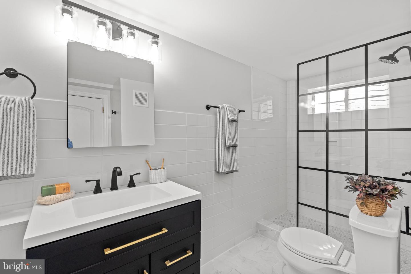 1700 DEWITT AVE, ALEXANDRIA, Virginia 22301, 6 Bedrooms Bedrooms, ,3 BathroomsBathrooms,Residential,For sale,1700 DEWITT AVE,VAAX2052788 MLS # VAAX2052788