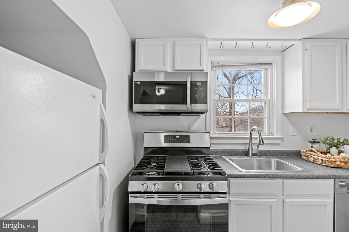 1700 DEWITT AVE, ALEXANDRIA, Virginia 22301, 6 Bedrooms Bedrooms, ,3 BathroomsBathrooms,Residential,For sale,1700 DEWITT AVE,VAAX2052788 MLS # VAAX2052788