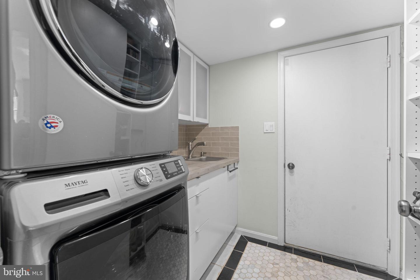 6099 RIVER FOREST DR, MANASSAS, Virginia 20112, 5 Bedrooms Bedrooms, ,2 BathroomsBathrooms,Residential,For sale,6099 RIVER FOREST DR,VAPW2109872 MLS # VAPW2109872