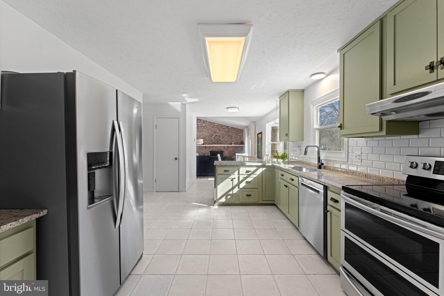 6099 RIVER FOREST DR, MANASSAS, Virginia 20112, 5 Bedrooms Bedrooms, ,2 BathroomsBathrooms,Residential,For sale,6099 RIVER FOREST DR,VAPW2109872 MLS # VAPW2109872