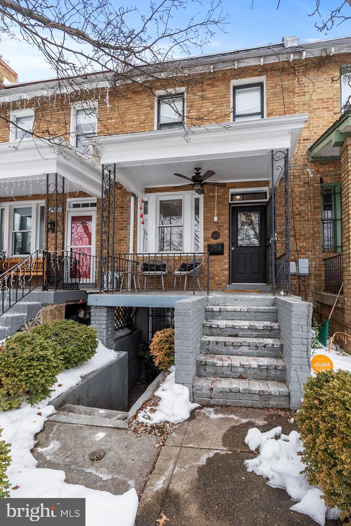 2422 2ND ST NE, WASHINGTON, District Of Columbia 20002, 2 Bedrooms Bedrooms, ,2 BathroomsBathrooms,Residential,For sale,2422 2ND ST NE,DCDC2239964 MLS # DCDC2239964