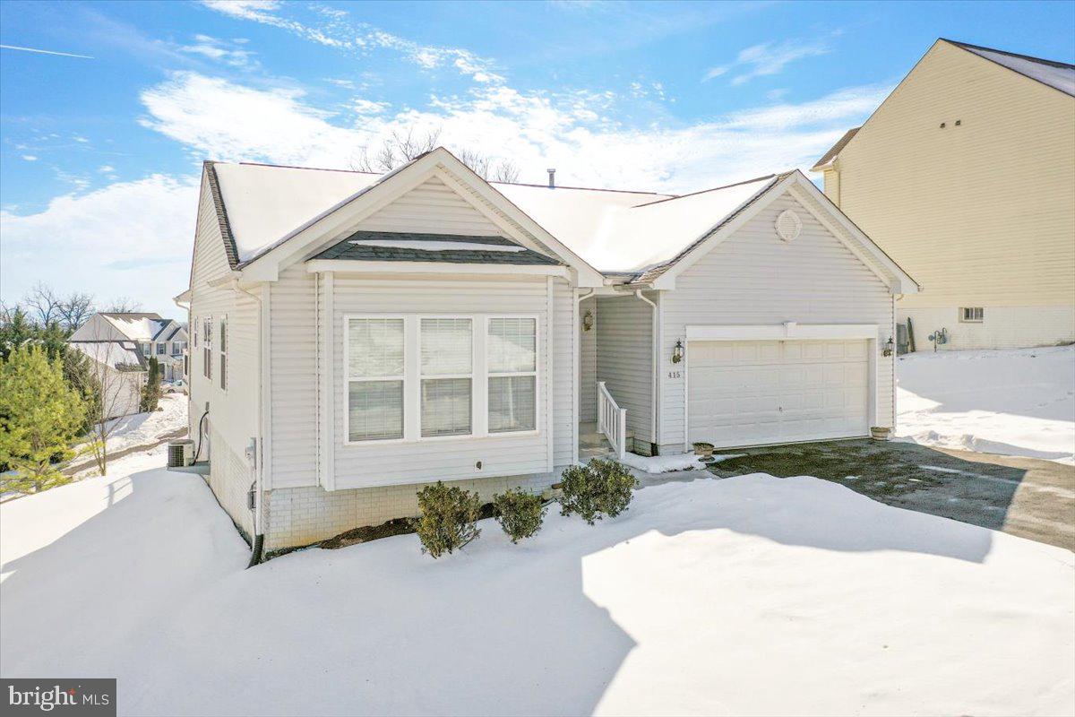 415 FORTRESS DR, WINCHESTER, Virginia 22603, 3 Bedrooms Bedrooms, ,2 BathroomsBathrooms,Residential,For sale,415 FORTRESS DR,VAFV2038786 MLS # VAFV2038786