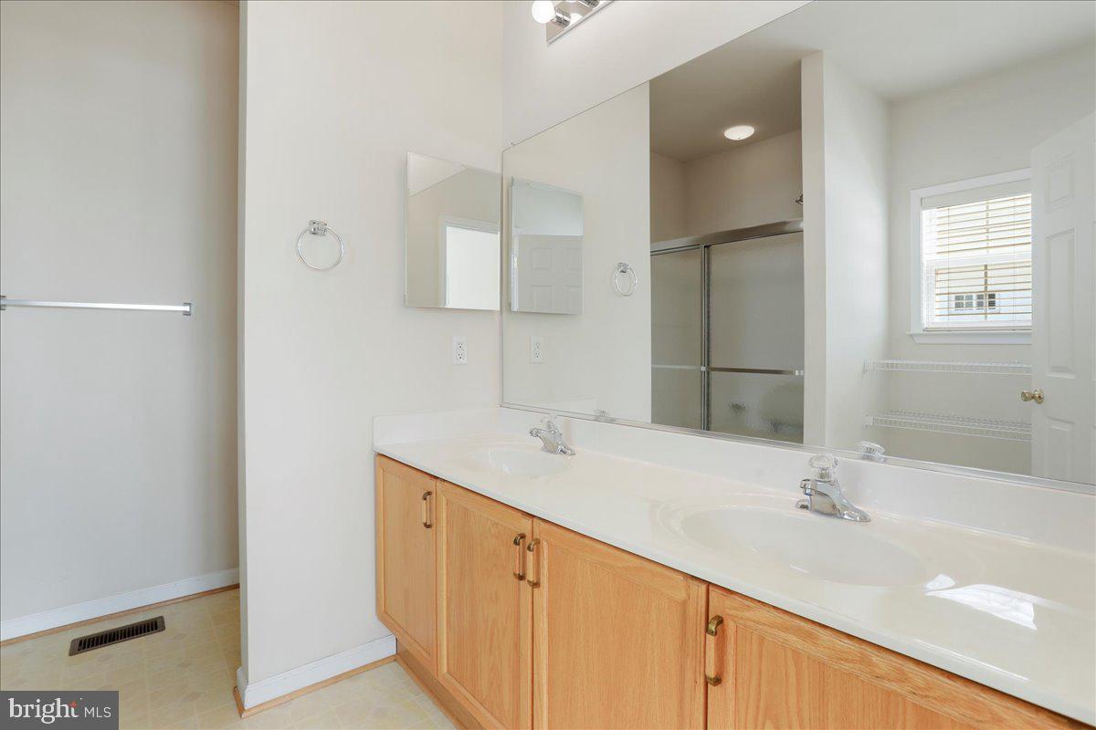 415 FORTRESS DR, WINCHESTER, Virginia 22603, 3 Bedrooms Bedrooms, ,2 BathroomsBathrooms,Residential,For sale,415 FORTRESS DR,VAFV2038786 MLS # VAFV2038786