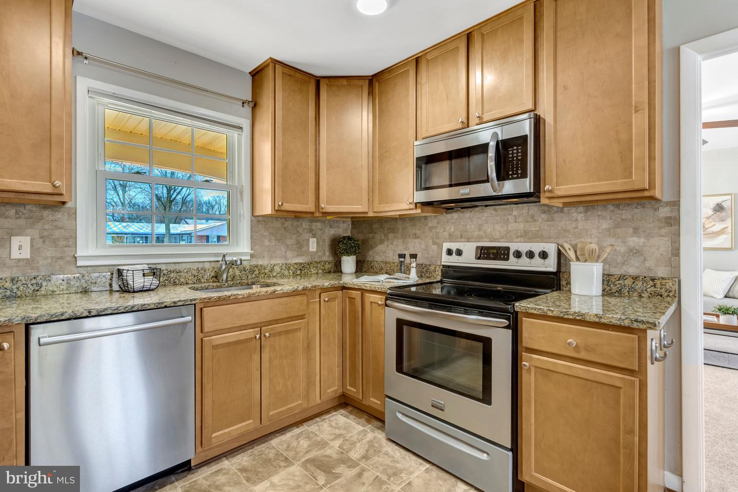 13128 MOSS RANCH LN, FAIRFAX, Virginia 22033, 4 Bedrooms Bedrooms, ,2 BathroomsBathrooms,Residential,For sale,13128 MOSS RANCH LN,VAFX2284820 MLS # VAFX2284820