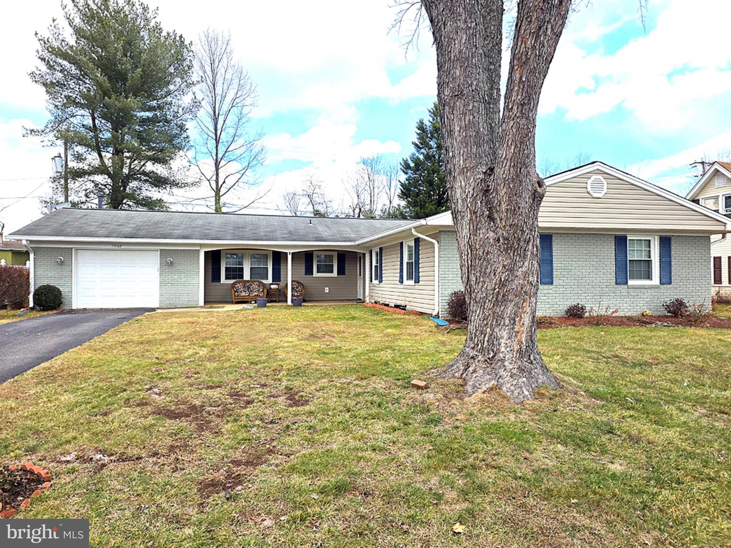 13128 MOSS RANCH LN, FAIRFAX, Virginia 22033, 4 Bedrooms Bedrooms, ,2 BathroomsBathrooms,Residential,For sale,13128 MOSS RANCH LN,VAFX2284820 MLS # VAFX2284820