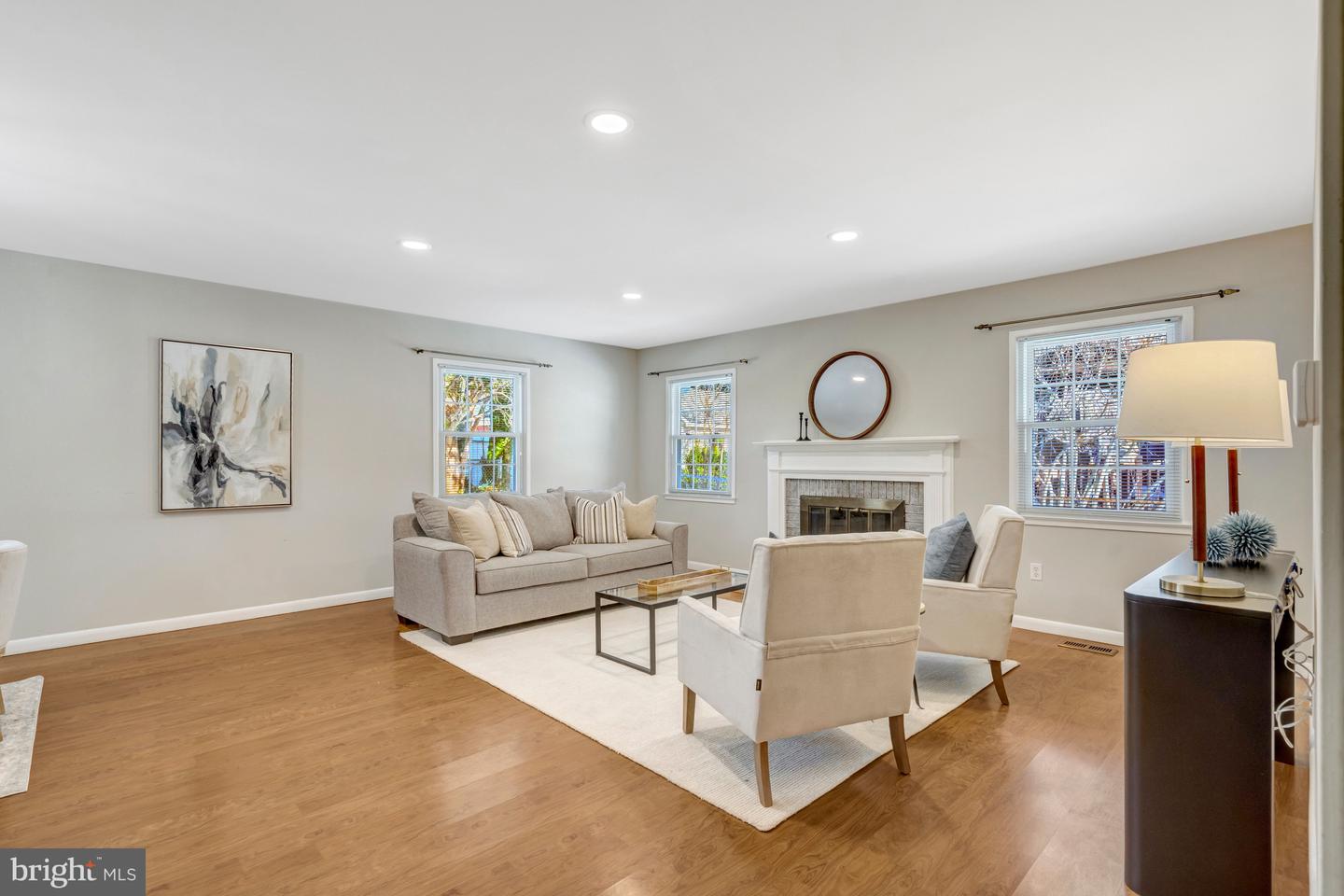 13128 MOSS RANCH LN, FAIRFAX, Virginia 22033, 4 Bedrooms Bedrooms, ,2 BathroomsBathrooms,Residential,For sale,13128 MOSS RANCH LN,VAFX2284820 MLS # VAFX2284820