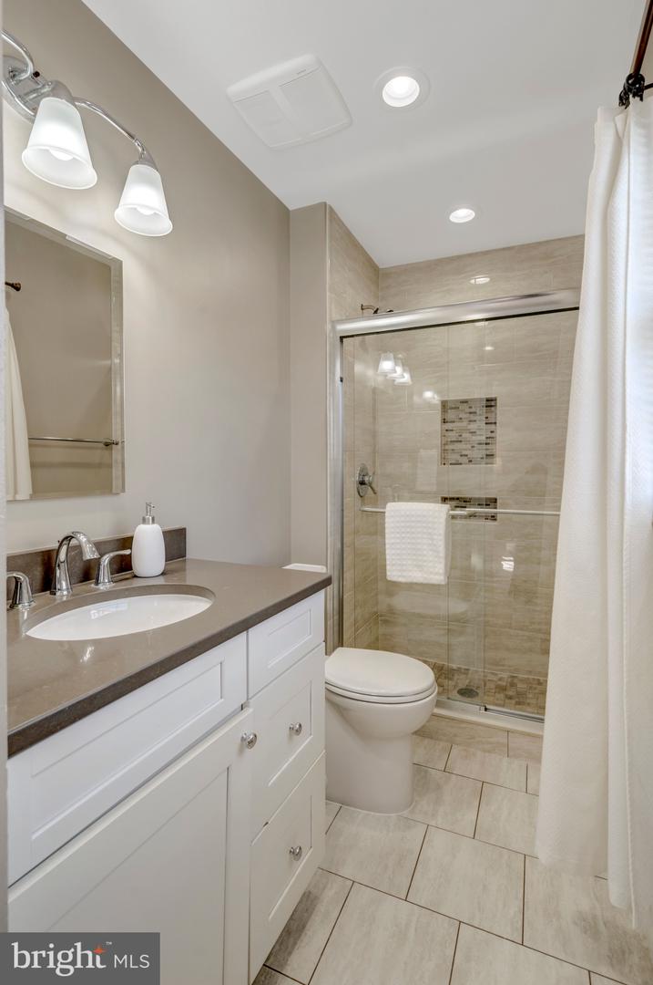 13128 MOSS RANCH LN, FAIRFAX, Virginia 22033, 4 Bedrooms Bedrooms, ,2 BathroomsBathrooms,Residential,For sale,13128 MOSS RANCH LN,VAFX2284820 MLS # VAFX2284820