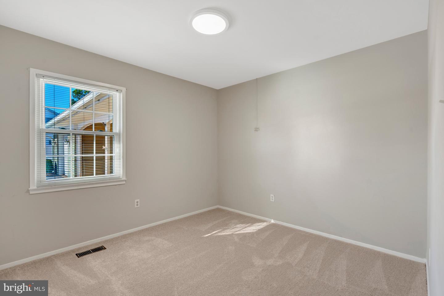 13128 MOSS RANCH LN, FAIRFAX, Virginia 22033, 4 Bedrooms Bedrooms, ,2 BathroomsBathrooms,Residential,For sale,13128 MOSS RANCH LN,VAFX2284820 MLS # VAFX2284820