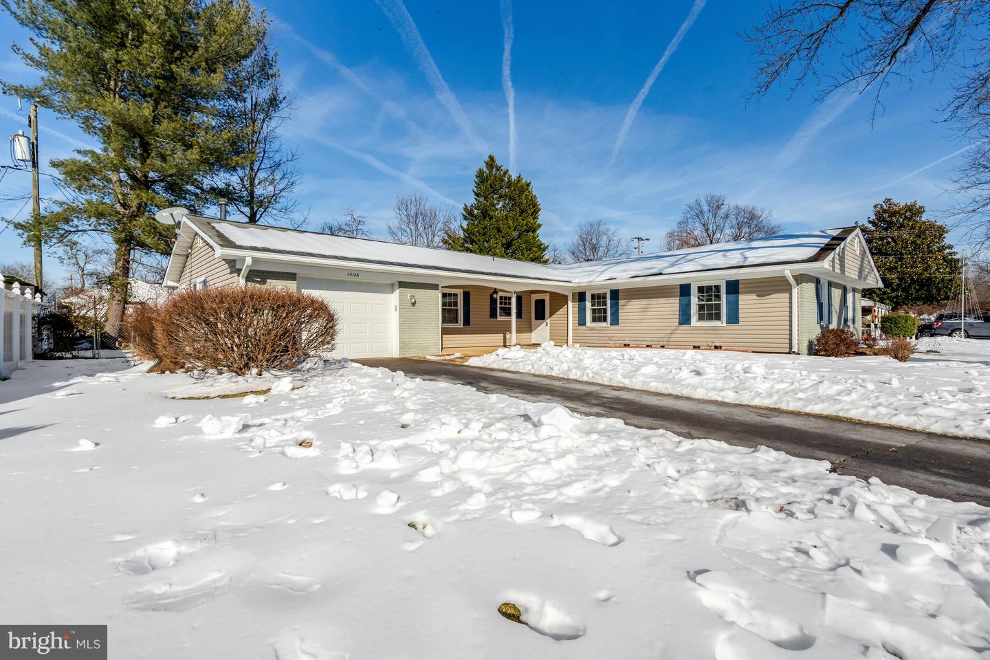 13128 MOSS RANCH LN, FAIRFAX, Virginia 22033, 4 Bedrooms Bedrooms, ,2 BathroomsBathrooms,Residential,For sale,13128 MOSS RANCH LN,VAFX2284820 MLS # VAFX2284820