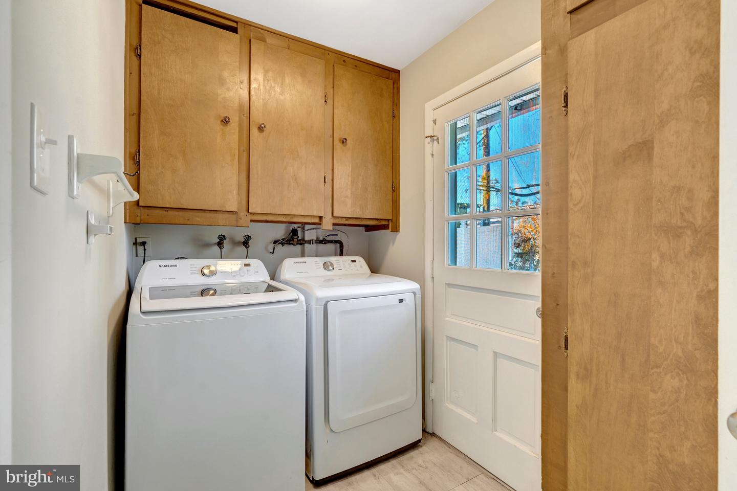 13128 MOSS RANCH LN, FAIRFAX, Virginia 22033, 4 Bedrooms Bedrooms, ,2 BathroomsBathrooms,Residential,For sale,13128 MOSS RANCH LN,VAFX2284820 MLS # VAFX2284820