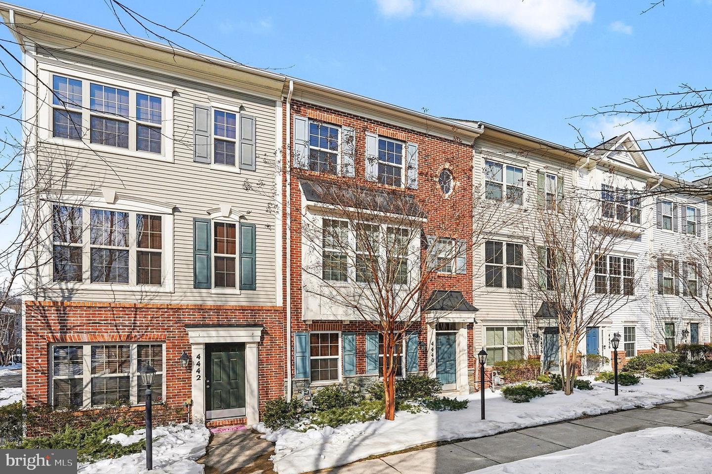 4440 POTOMAC HIGHLANDS CIR, TRIANGLE, Virginia 22172, 3 Bedrooms Bedrooms, ,2 BathroomsBathrooms,Residential,For sale,4440 POTOMAC HIGHLANDS CIR,VAPW2110438 MLS # VAPW2110438