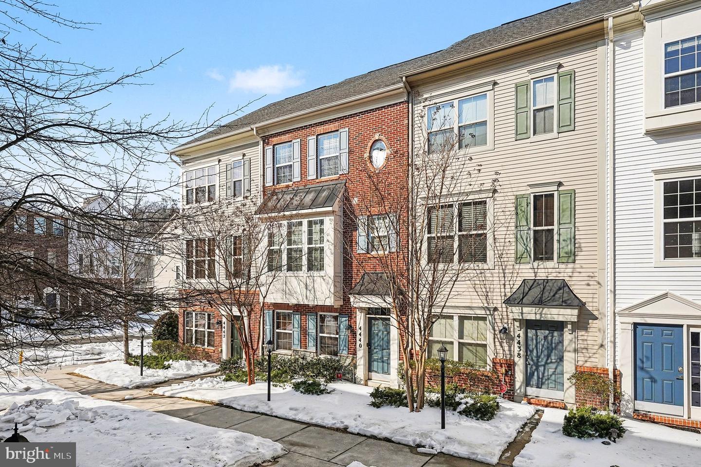 4440 POTOMAC HIGHLANDS CIR, TRIANGLE, Virginia 22172, 3 Bedrooms Bedrooms, ,2 BathroomsBathrooms,Residential,For sale,4440 POTOMAC HIGHLANDS CIR,VAPW2110438 MLS # VAPW2110438