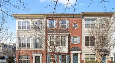 4440 POTOMAC HIGHLANDS CIR, TRIANGLE, Virginia 22172, 3 Bedrooms Bedrooms, ,2 BathroomsBathrooms,Residential,For sale,4440 POTOMAC HIGHLANDS CIR,VAPW2110438 MLS # VAPW2110438