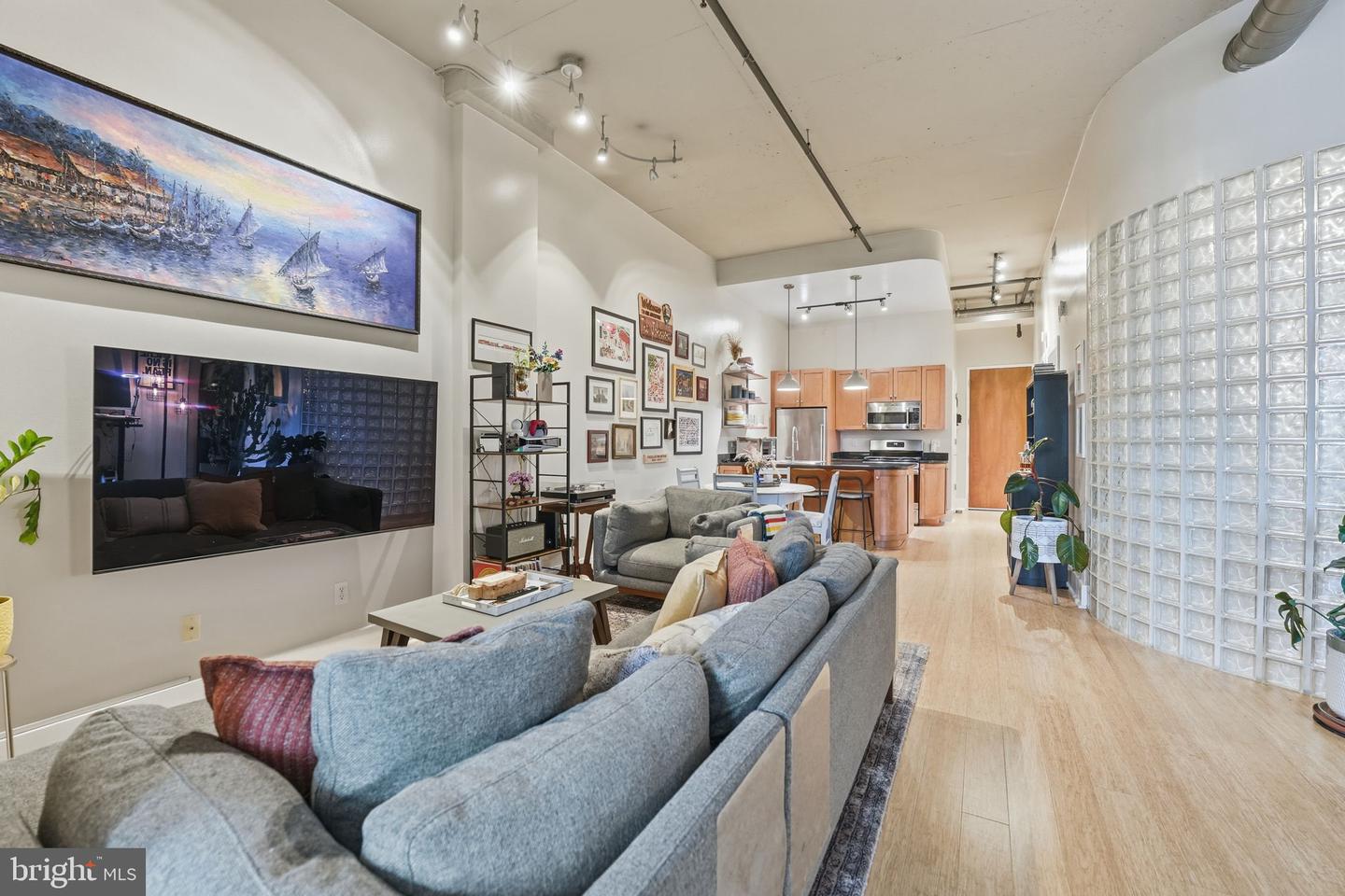 2328 CHAMPLAIN ST NW #302, WASHINGTON, District Of Columbia 20009, 2 Bedrooms Bedrooms, 5 Rooms Rooms,2 BathroomsBathrooms,Residential,For sale,2328 CHAMPLAIN ST NW #302,DCDC2241078 MLS # DCDC2241078