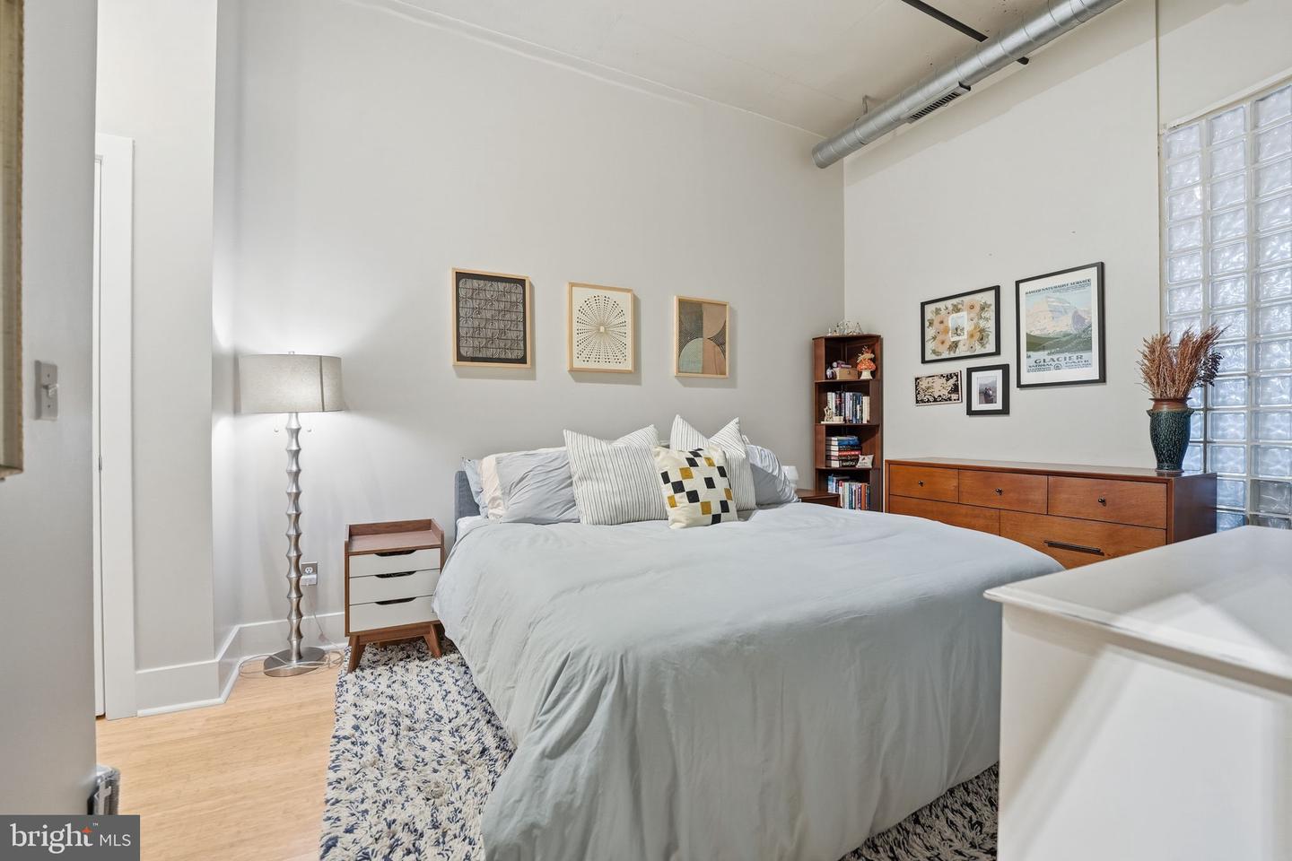 2328 CHAMPLAIN ST NW #302, WASHINGTON, District Of Columbia 20009, 2 Bedrooms Bedrooms, 5 Rooms Rooms,2 BathroomsBathrooms,Residential,For sale,2328 CHAMPLAIN ST NW #302,DCDC2241078 MLS # DCDC2241078