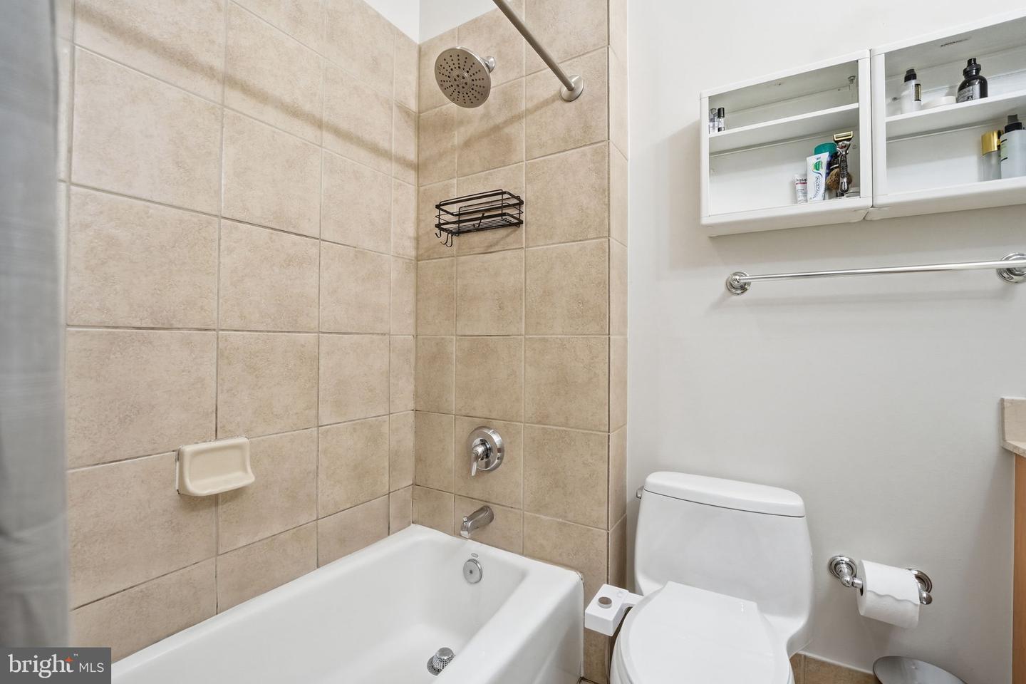 2328 CHAMPLAIN ST NW #302, WASHINGTON, District Of Columbia 20009, 2 Bedrooms Bedrooms, 5 Rooms Rooms,2 BathroomsBathrooms,Residential,For sale,2328 CHAMPLAIN ST NW #302,DCDC2241078 MLS # DCDC2241078
