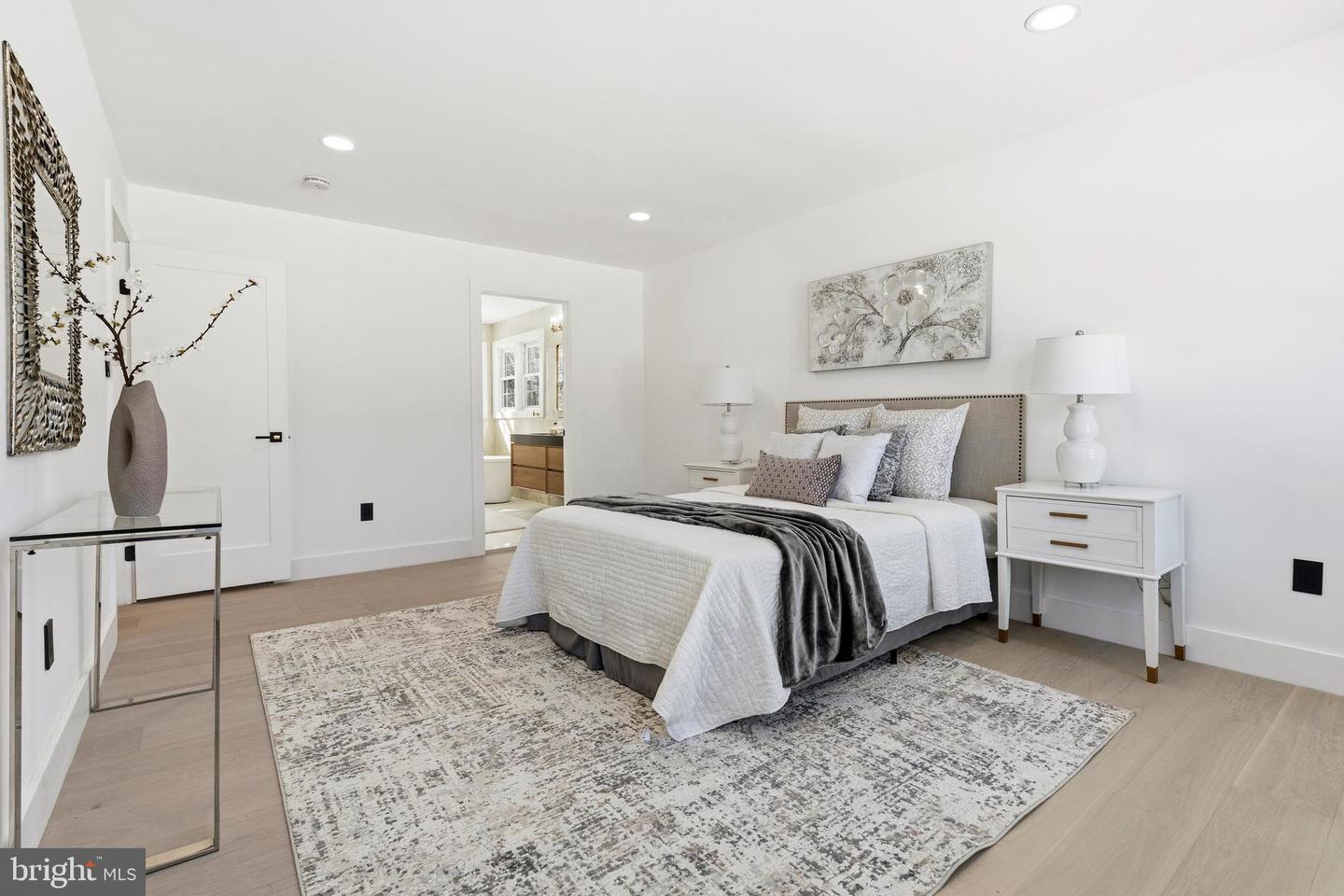 12011 MEADOWVILLE CT, HERNDON, Virginia 20170, 6 Bedrooms Bedrooms, ,3 BathroomsBathrooms,Residential,For sale,12011 MEADOWVILLE CT,VAFX2285512 MLS # VAFX2285512