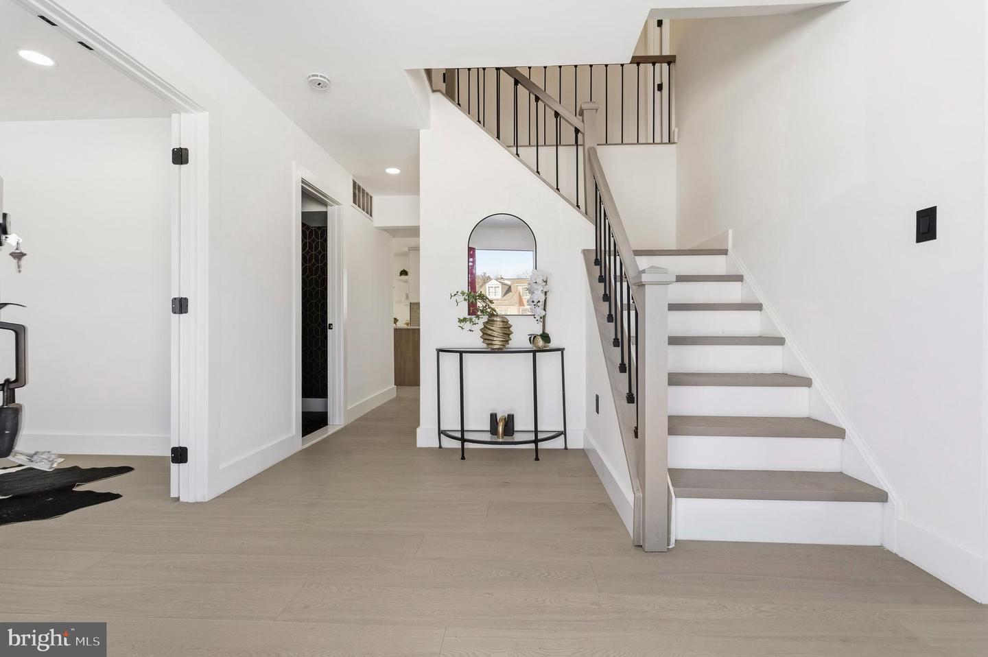 12011 MEADOWVILLE CT, HERNDON, Virginia 20170, 6 Bedrooms Bedrooms, ,3 BathroomsBathrooms,Residential,For sale,12011 MEADOWVILLE CT,VAFX2285512 MLS # VAFX2285512