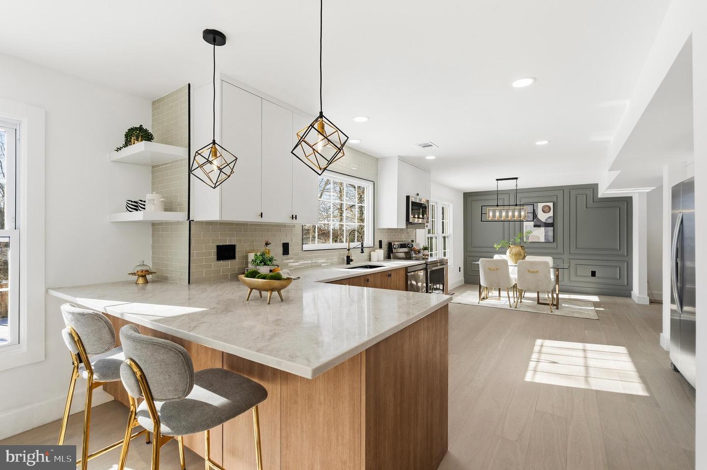 12011 MEADOWVILLE CT, HERNDON, Virginia 20170, 6 Bedrooms Bedrooms, ,3 BathroomsBathrooms,Residential,For sale,12011 MEADOWVILLE CT,VAFX2285512 MLS # VAFX2285512