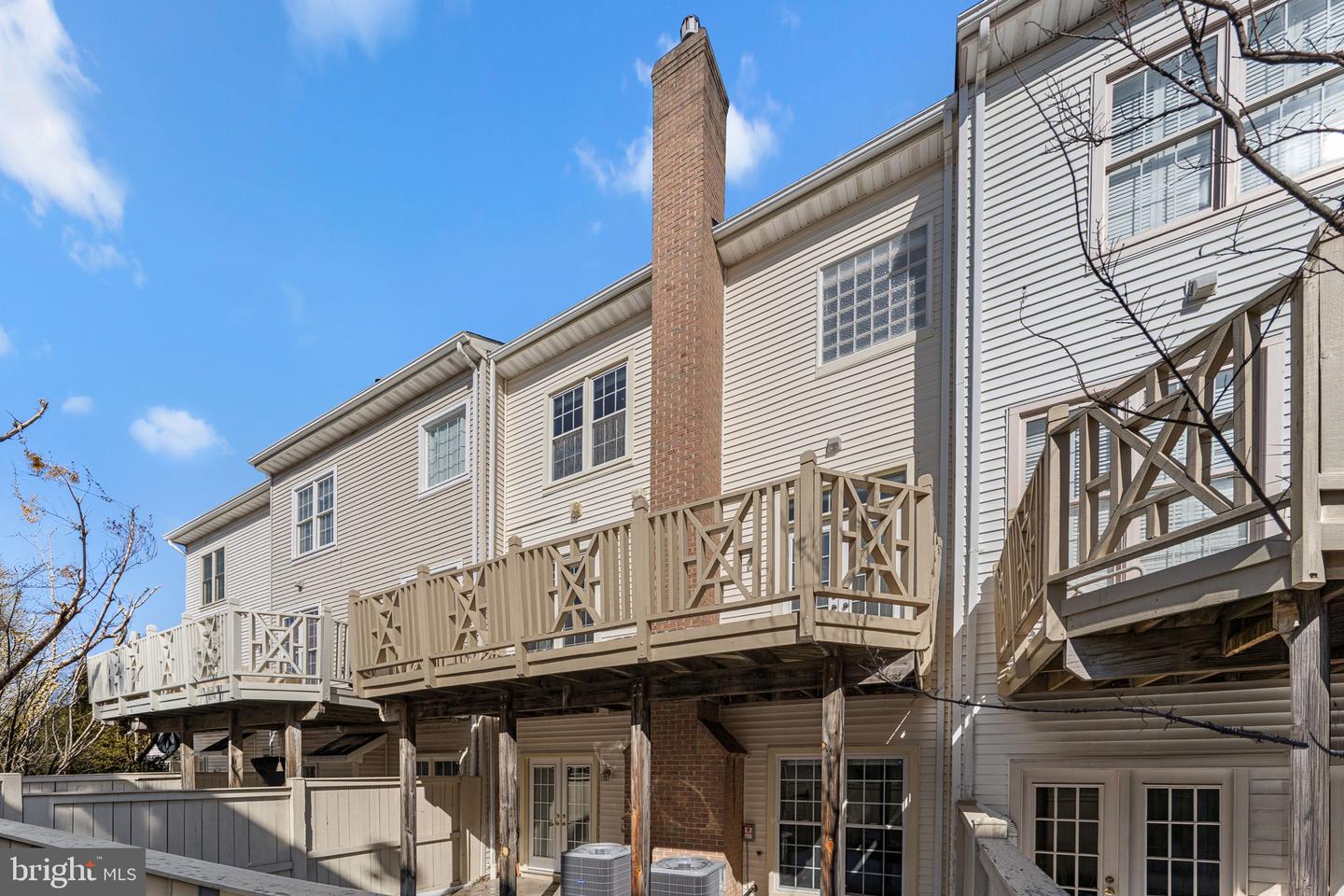 10505 CAPTAIN JOHN SMITH CT, FAIRFAX, Virginia 22030, 3 Bedrooms Bedrooms, ,2 BathroomsBathrooms,Residential,For sale,10505 CAPTAIN JOHN SMITH CT,VAFC2007644 MLS # VAFC2007644