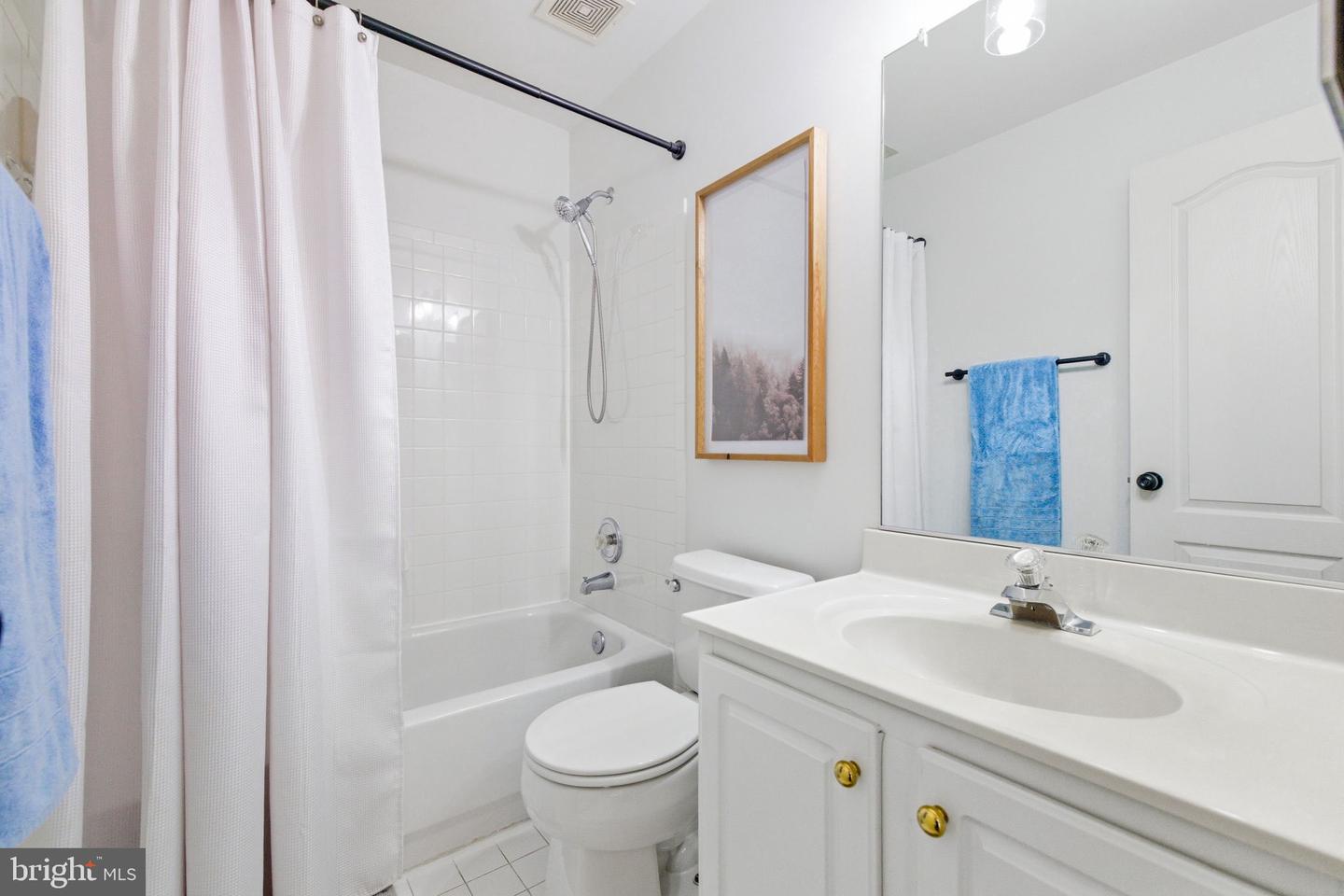 2118 CAPSTONE CIR, HERNDON, Virginia 20170, 4 Bedrooms Bedrooms, ,3 BathroomsBathrooms,Residential,For sale,2118 CAPSTONE CIR,VAFX2285652 MLS # VAFX2285652