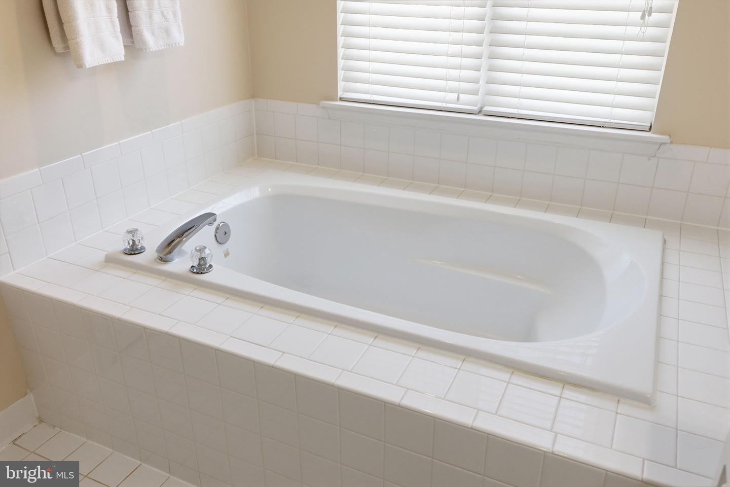 2118 CAPSTONE CIR, HERNDON, Virginia 20170, 4 Bedrooms Bedrooms, ,3 BathroomsBathrooms,Residential,For sale,2118 CAPSTONE CIR,VAFX2285652 MLS # VAFX2285652