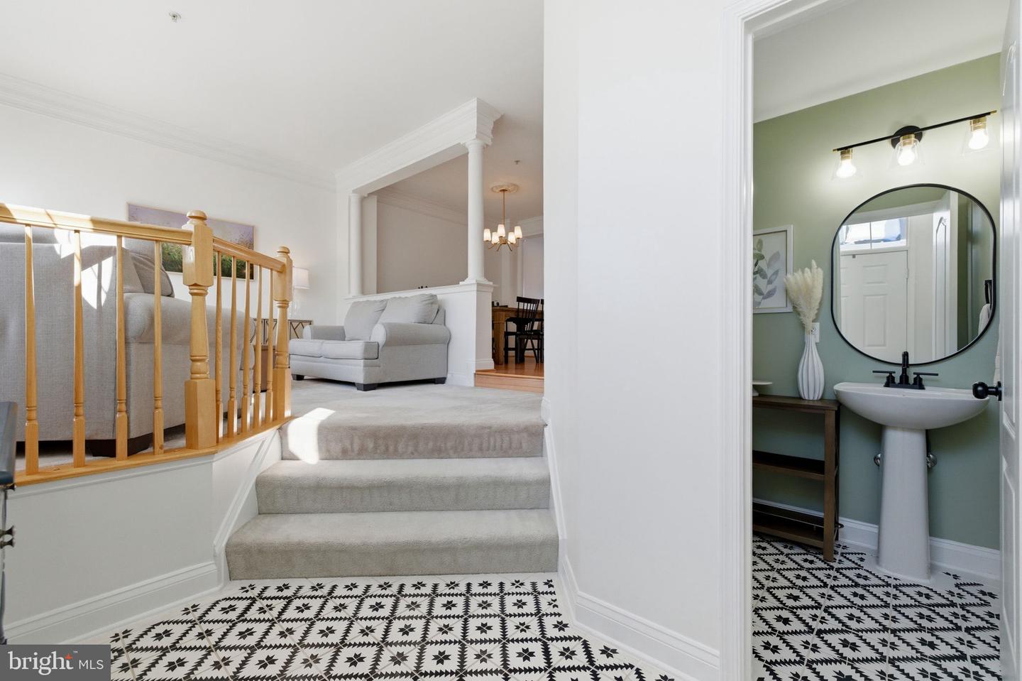 2118 CAPSTONE CIR, HERNDON, Virginia 20170, 4 Bedrooms Bedrooms, ,3 BathroomsBathrooms,Residential,For sale,2118 CAPSTONE CIR,VAFX2285652 MLS # VAFX2285652