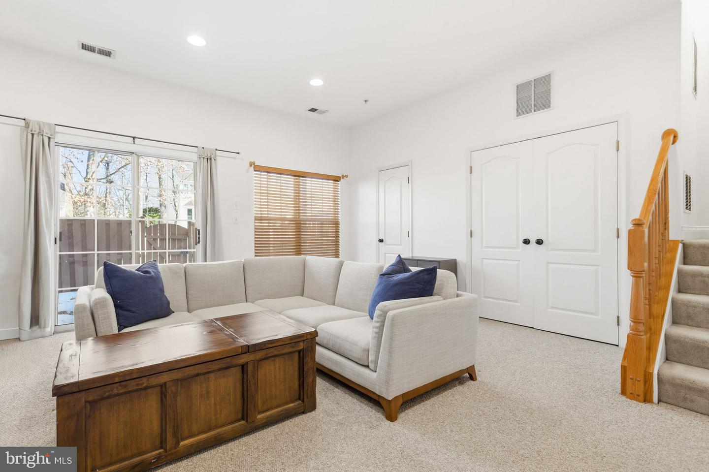 2118 CAPSTONE CIR, HERNDON, Virginia 20170, 4 Bedrooms Bedrooms, ,3 BathroomsBathrooms,Residential,For sale,2118 CAPSTONE CIR,VAFX2285652 MLS # VAFX2285652