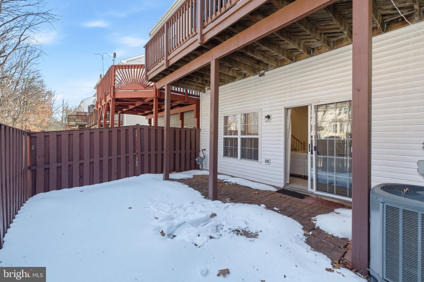 2118 CAPSTONE CIR, HERNDON, Virginia 20170, 4 Bedrooms Bedrooms, ,3 BathroomsBathrooms,Residential,For sale,2118 CAPSTONE CIR,VAFX2285652 MLS # VAFX2285652