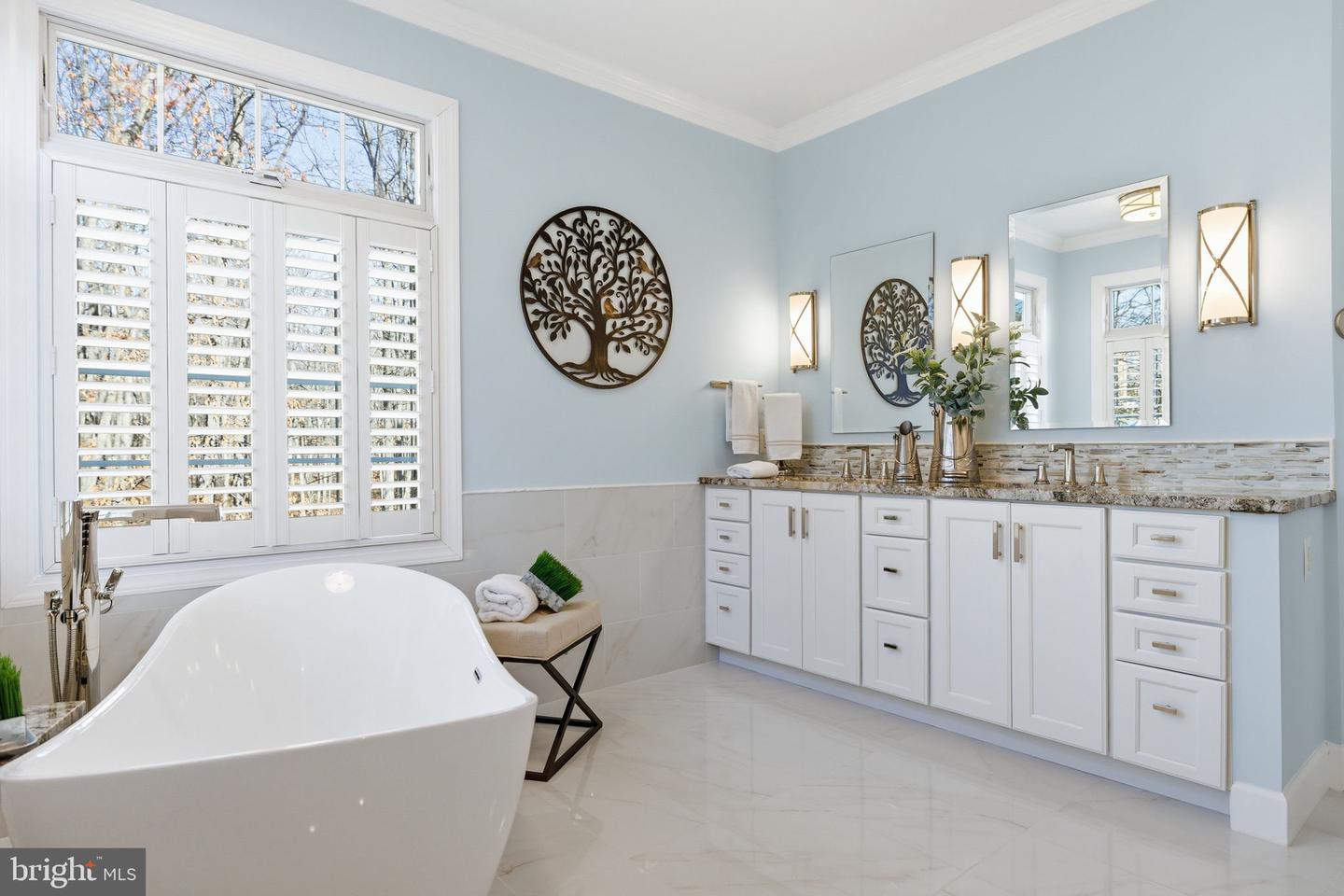 22455 PINE RIDGE CT, ASHBURN, Virginia 20148, 5 Bedrooms Bedrooms, ,5 BathroomsBathrooms,Residential,For sale,22455 PINE RIDGE CT,VALO2113982 MLS # VALO2113982