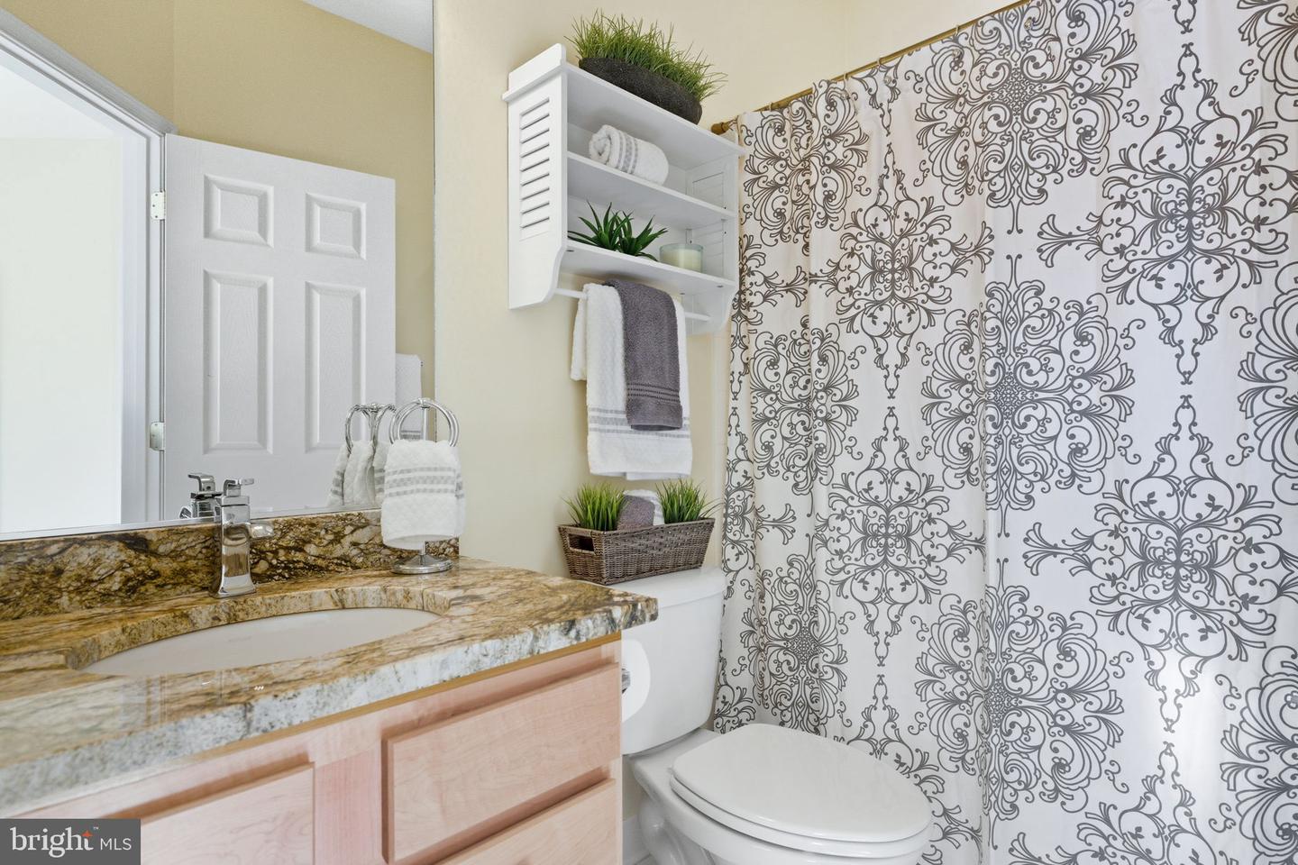 22455 PINE RIDGE CT, ASHBURN, Virginia 20148, 5 Bedrooms Bedrooms, ,5 BathroomsBathrooms,Residential,For sale,22455 PINE RIDGE CT,VALO2113982 MLS # VALO2113982