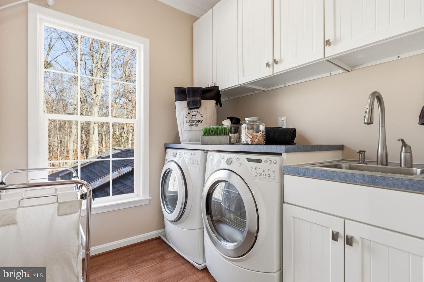 22455 PINE RIDGE CT, ASHBURN, Virginia 20148, 5 Bedrooms Bedrooms, ,5 BathroomsBathrooms,Residential,For sale,22455 PINE RIDGE CT,VALO2113982 MLS # VALO2113982