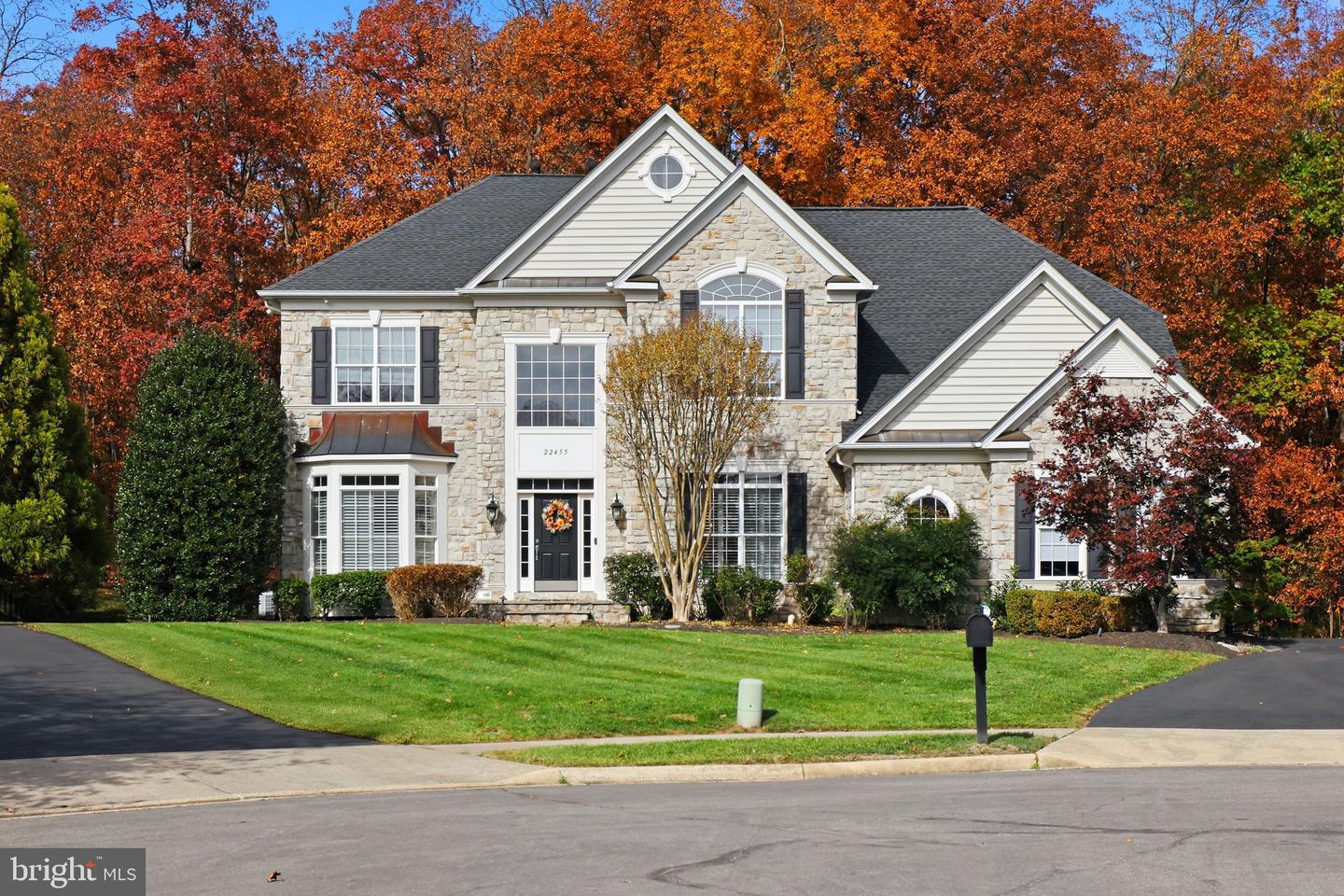 22455 PINE RIDGE CT, ASHBURN, Virginia 20148, 5 Bedrooms Bedrooms, ,5 BathroomsBathrooms,Residential,For sale,22455 PINE RIDGE CT,VALO2113982 MLS # VALO2113982