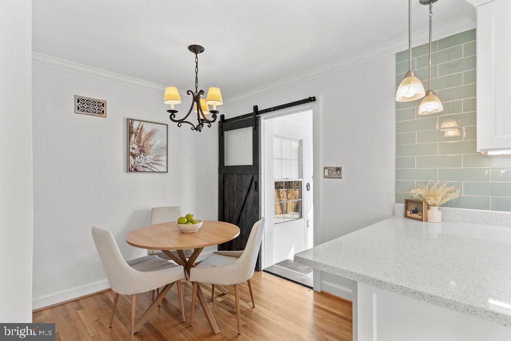 5118 25TH RD N, ARLINGTON, Virginia 22207, 3 Bedrooms Bedrooms, ,2 BathroomsBathrooms,Residential,For sale,5118 25TH RD N,VAAR2067804 MLS # VAAR2067804