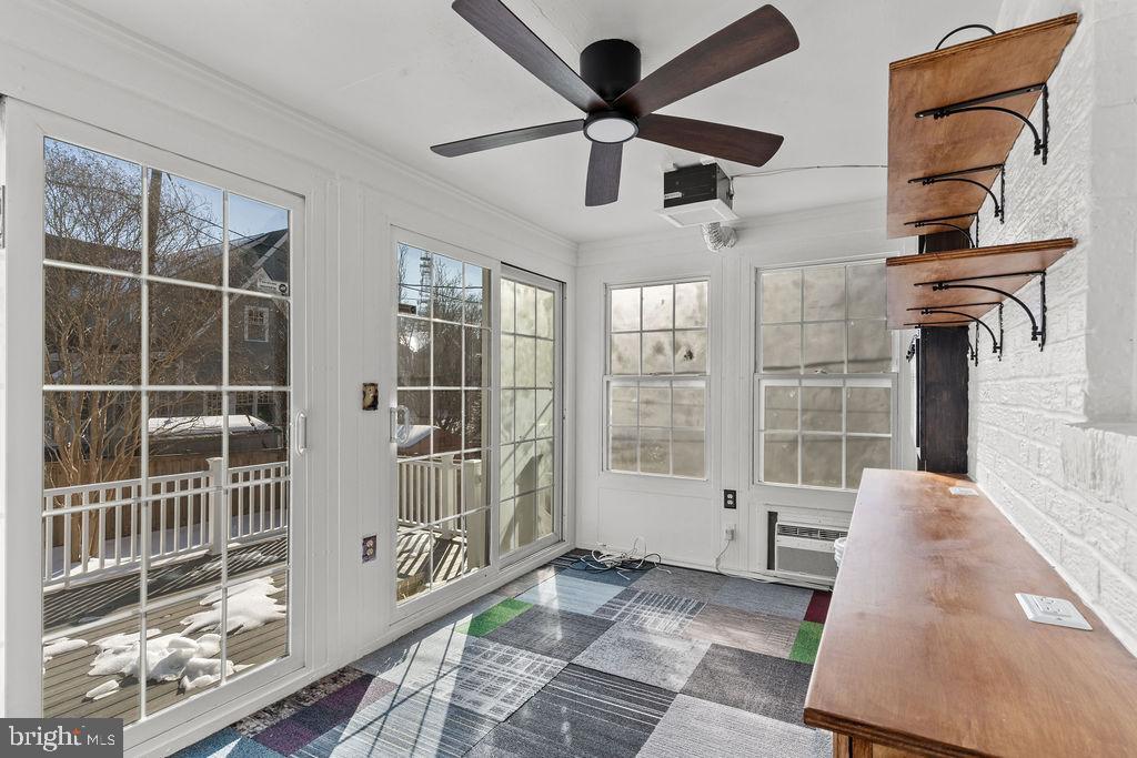 5118 25TH RD N, ARLINGTON, Virginia 22207, 3 Bedrooms Bedrooms, ,2 BathroomsBathrooms,Residential,For sale,5118 25TH RD N,VAAR2067804 MLS # VAAR2067804