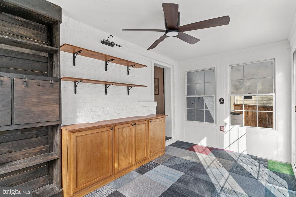 5118 25TH RD N, ARLINGTON, Virginia 22207, 3 Bedrooms Bedrooms, ,2 BathroomsBathrooms,Residential,For sale,5118 25TH RD N,VAAR2067804 MLS # VAAR2067804