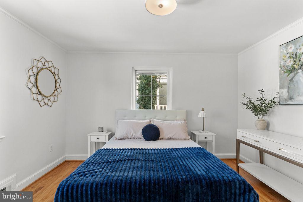 5118 25TH RD N, ARLINGTON, Virginia 22207, 3 Bedrooms Bedrooms, ,2 BathroomsBathrooms,Residential,For sale,5118 25TH RD N,VAAR2067804 MLS # VAAR2067804