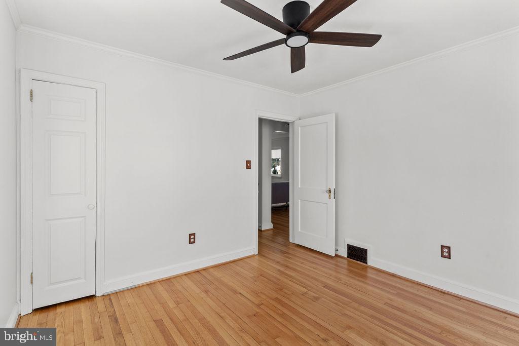 5118 25TH RD N, ARLINGTON, Virginia 22207, 3 Bedrooms Bedrooms, ,2 BathroomsBathrooms,Residential,For sale,5118 25TH RD N,VAAR2067804 MLS # VAAR2067804