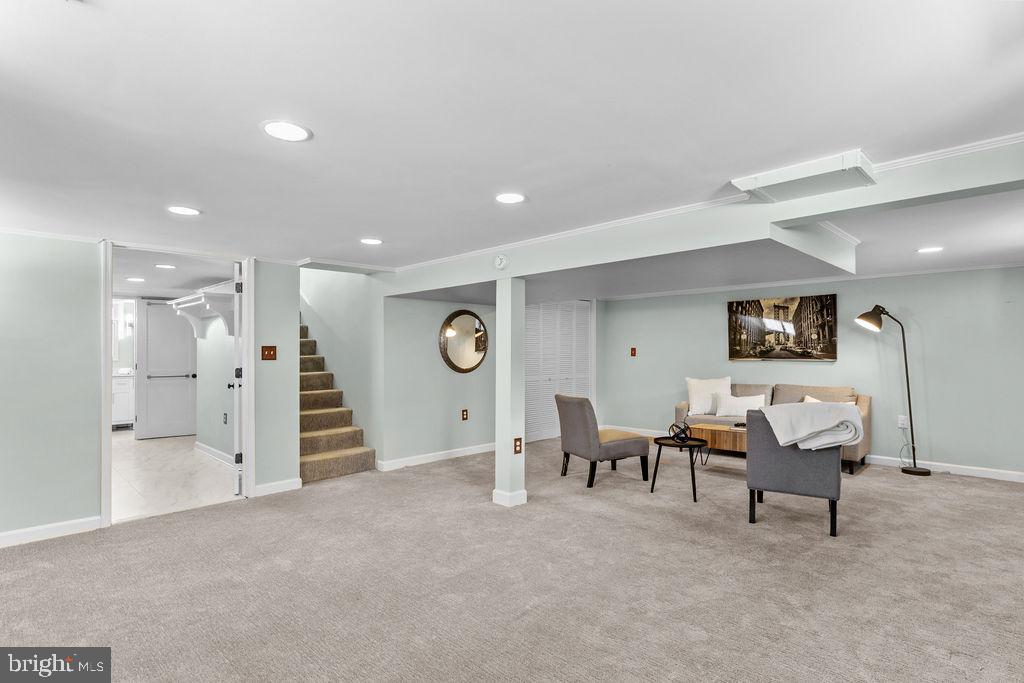 5118 25TH RD N, ARLINGTON, Virginia 22207, 3 Bedrooms Bedrooms, ,2 BathroomsBathrooms,Residential,For sale,5118 25TH RD N,VAAR2067804 MLS # VAAR2067804