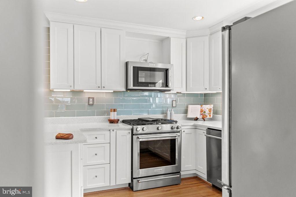 5118 25TH RD N, ARLINGTON, Virginia 22207, 3 Bedrooms Bedrooms, ,2 BathroomsBathrooms,Residential,For sale,5118 25TH RD N,VAAR2067804 MLS # VAAR2067804