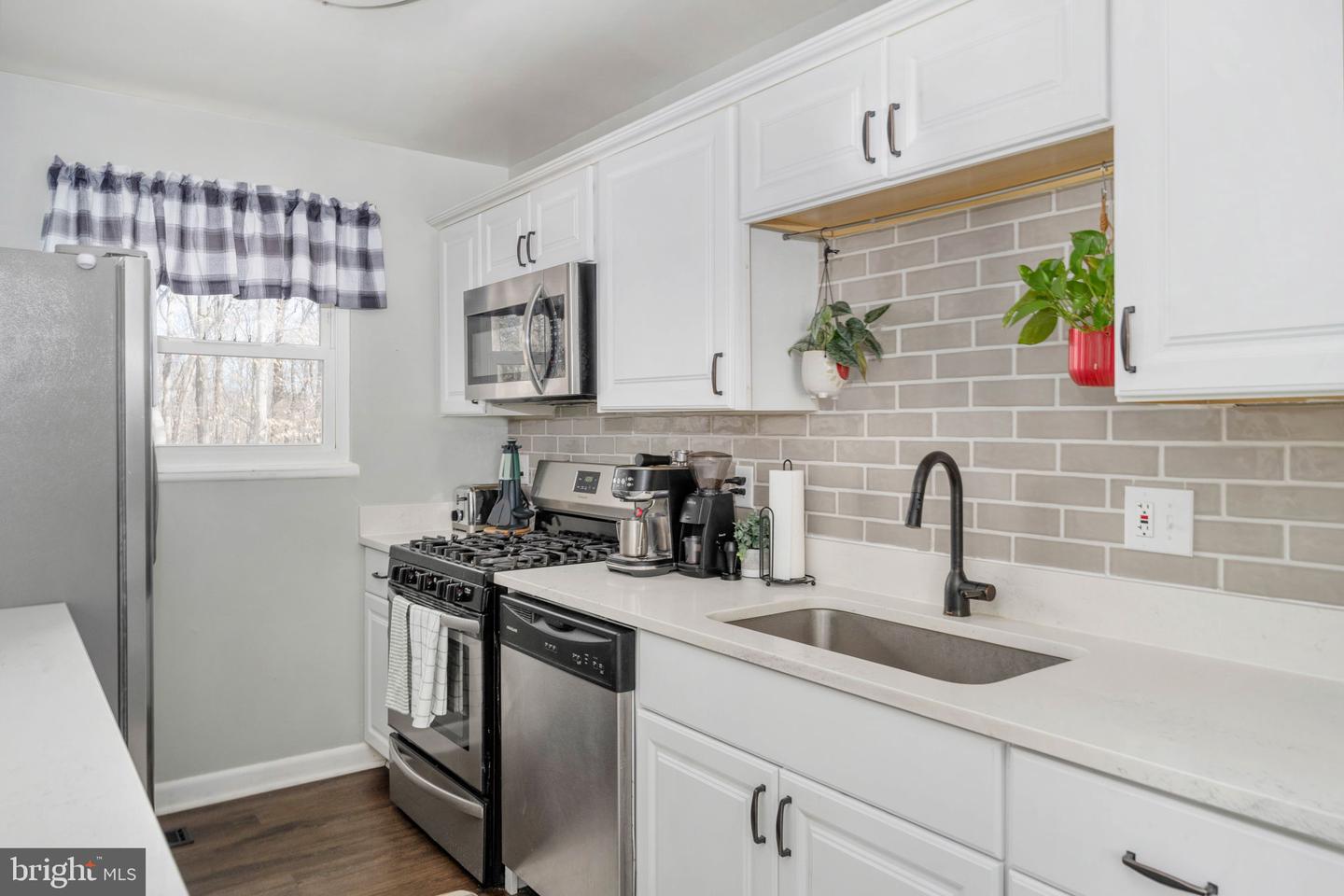 5570 ROWSER DR, WOODBRIDGE, Virginia 22193, 4 Bedrooms Bedrooms, ,2 BathroomsBathrooms,Residential,For sale,5570 ROWSER DR,VAPW2110654 MLS # VAPW2110654