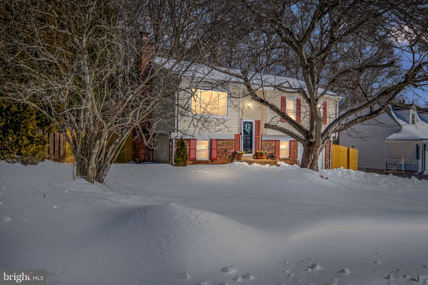 5570 ROWSER DR, WOODBRIDGE, Virginia 22193, 4 Bedrooms Bedrooms, ,2 BathroomsBathrooms,Residential,For sale,5570 ROWSER DR,VAPW2110654 MLS # VAPW2110654